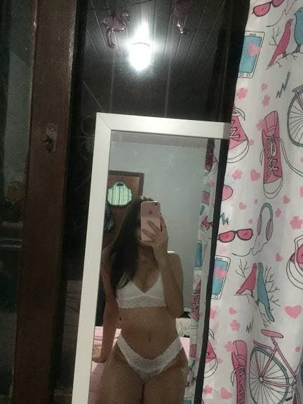 Bruna Gabriela Costa de Blumenau putinha safada vazada