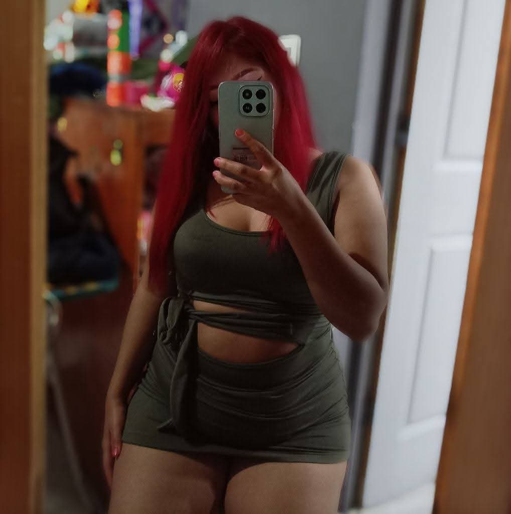 Morena caliente tetona