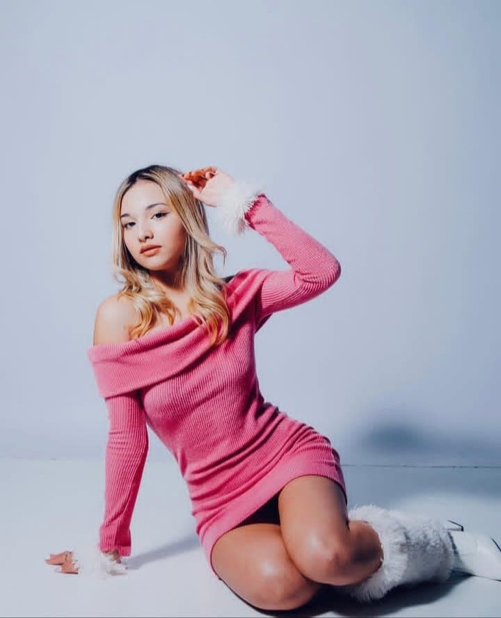 Click to view full size Sashu Busto