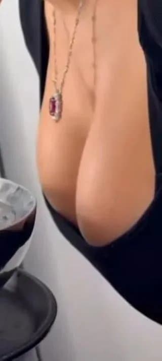 Georgina Rodríguez ( Papai Cris tá comendo muito bem) ?