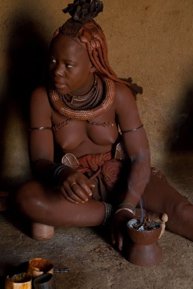 African tribal women