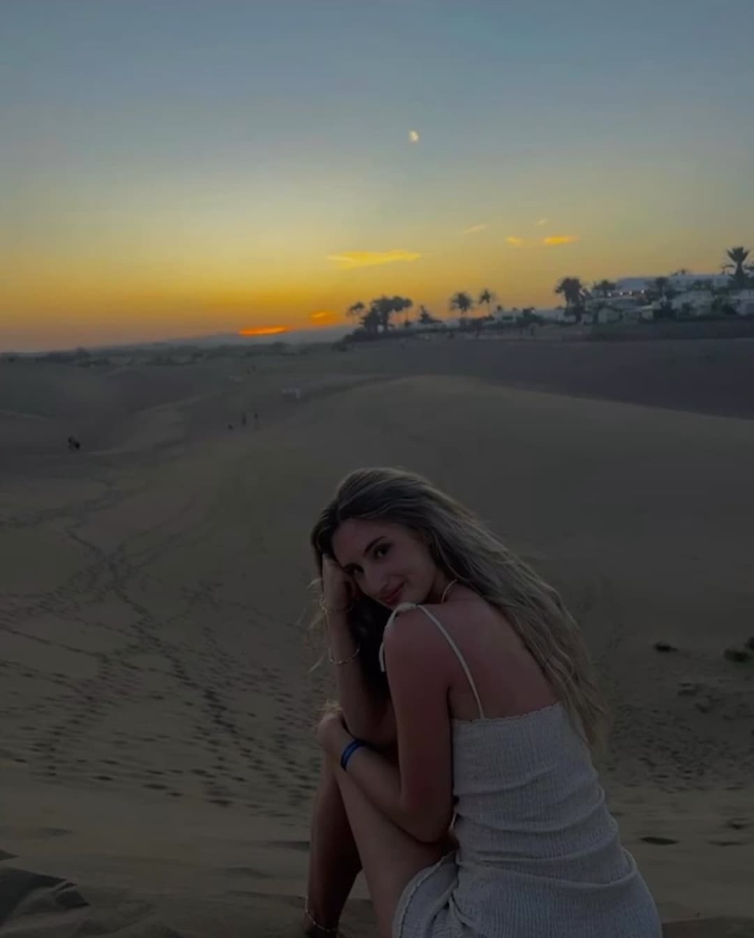 Quick posting my hot ex classmate Sophie I still jerk for. Hope I wont regret this… kik DontKnovvMe