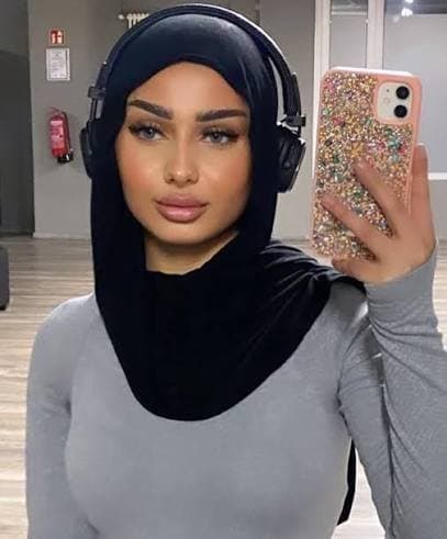 iraqi hoejabi with dsl showing why hijabi bitches r the best ????