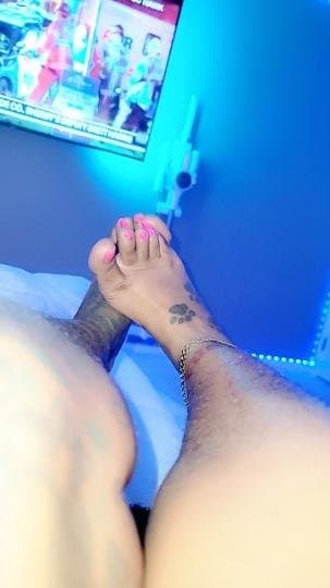 Mature ebony cougar pussy imprint panties milf mom pretty toes and feet tatted up FOUND IN HER PHONE