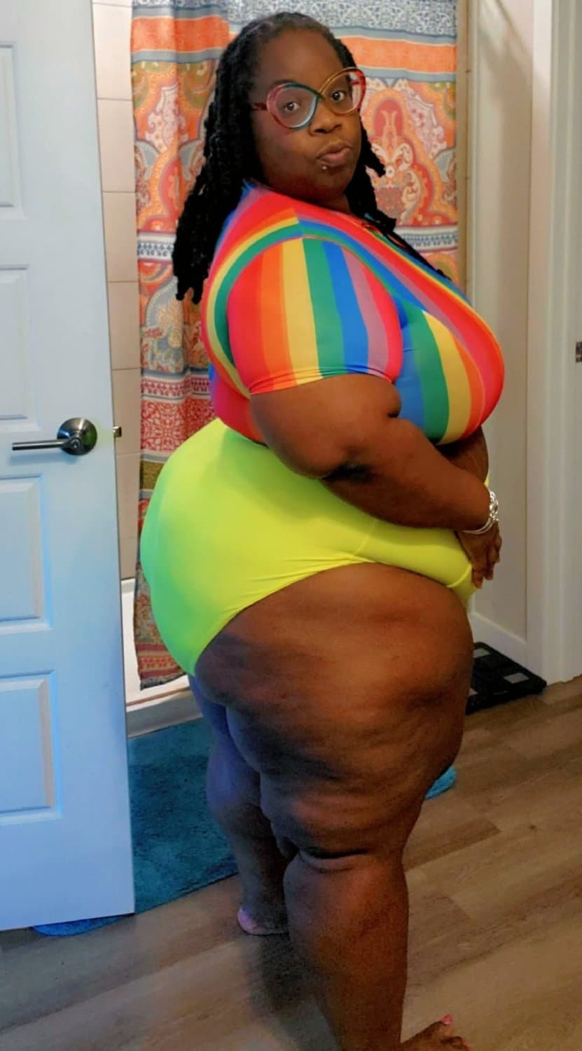 Big booty man hating feminist that I would ruff fuck in her ass & I would not pull out 137