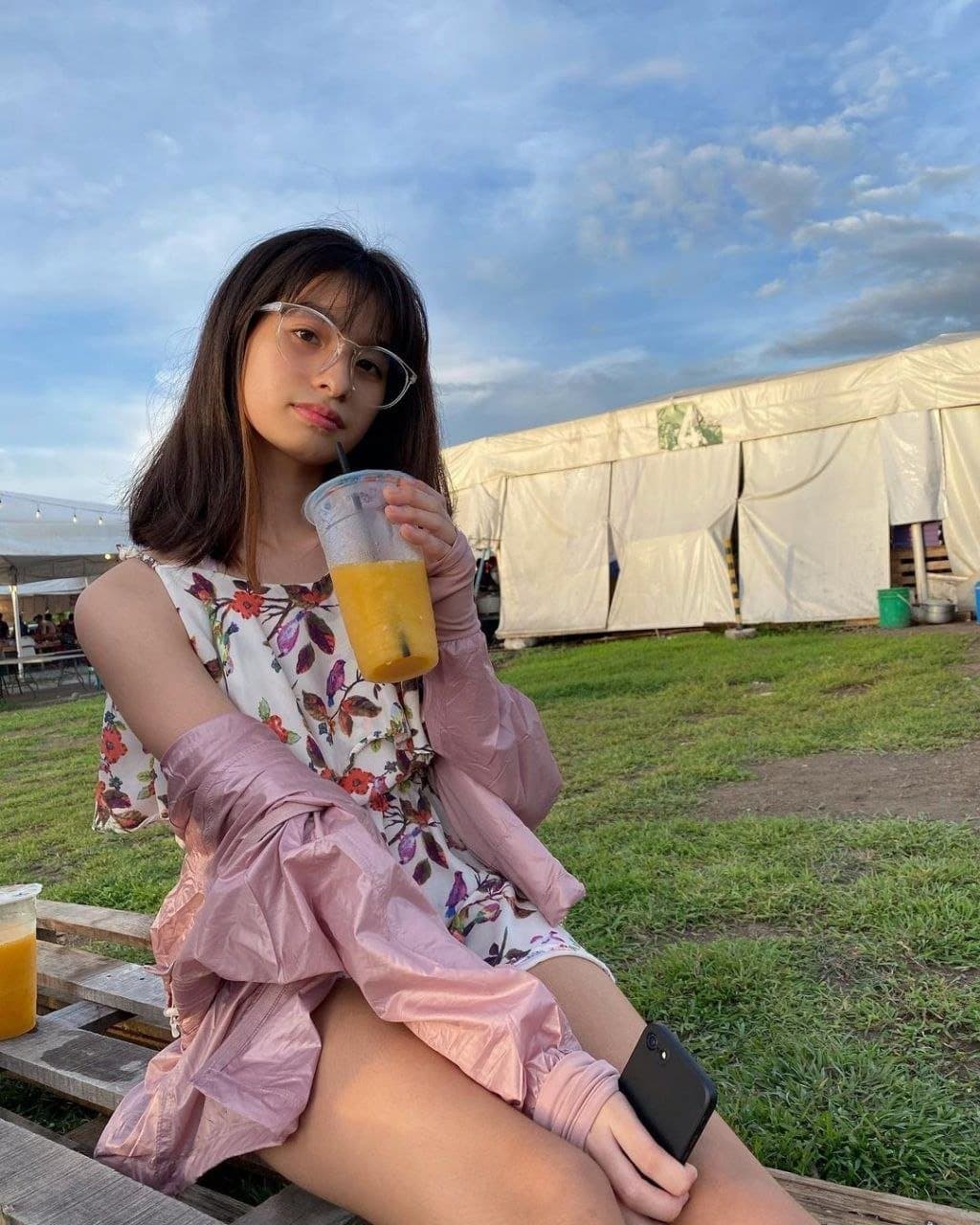 Wanna see her butthole? Or is that weird?