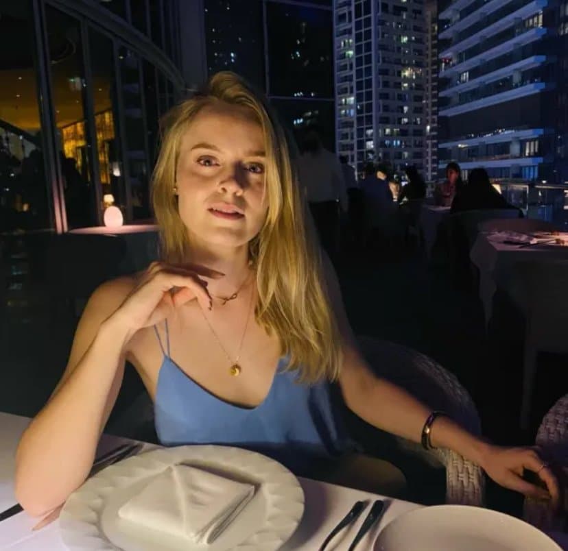 Click to view full size Dutch Slut Iris mathijssen begging to be recognized and used as fucktoy cumdump for strangers