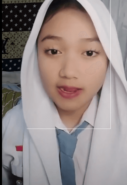 ANNISA hijab cantik SMA bigtits toket gede colmek pake sikat gigi highschool indonesia tudung