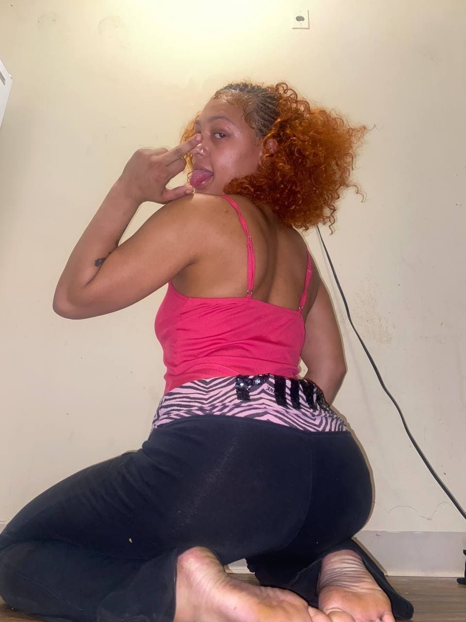 part 1??‍?of this light skin slut who wants part two her shits blown out??