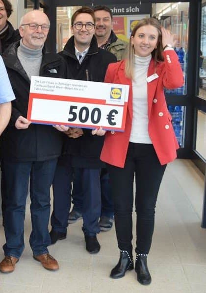 hiddencam Lidl scandal cute girl job interview  in the car blowjob for boss and she got her job