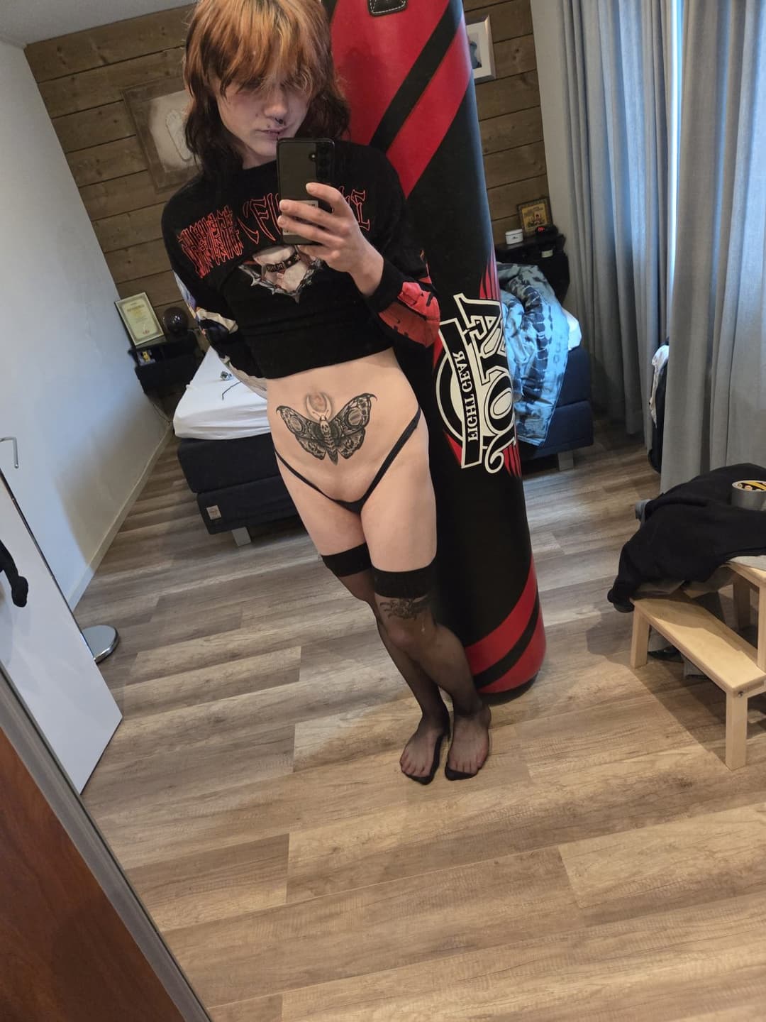 Fb20 looking for domme