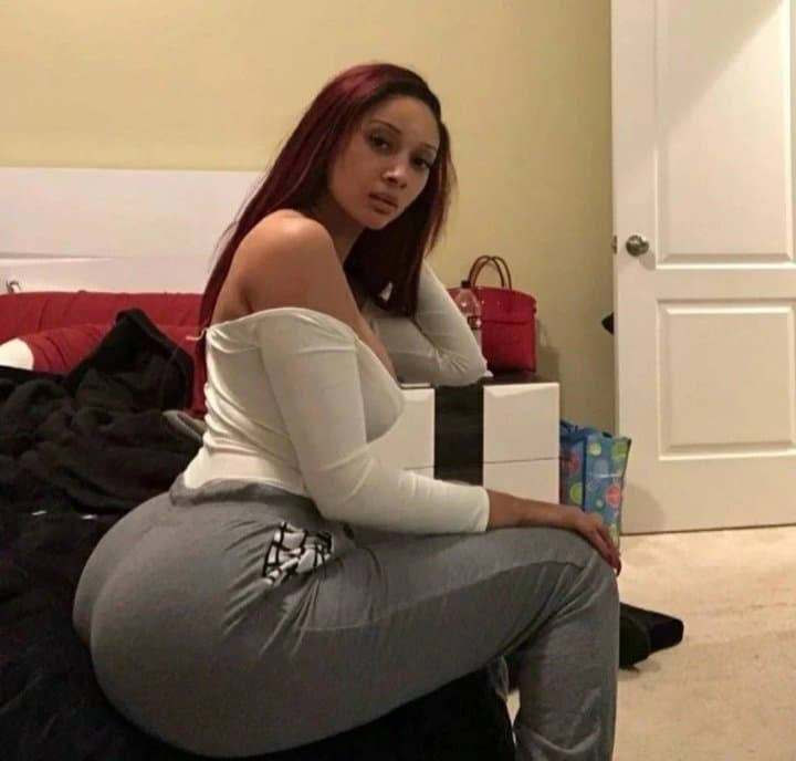 Wanna see her butthole? Call her the N word if you wanna see it.