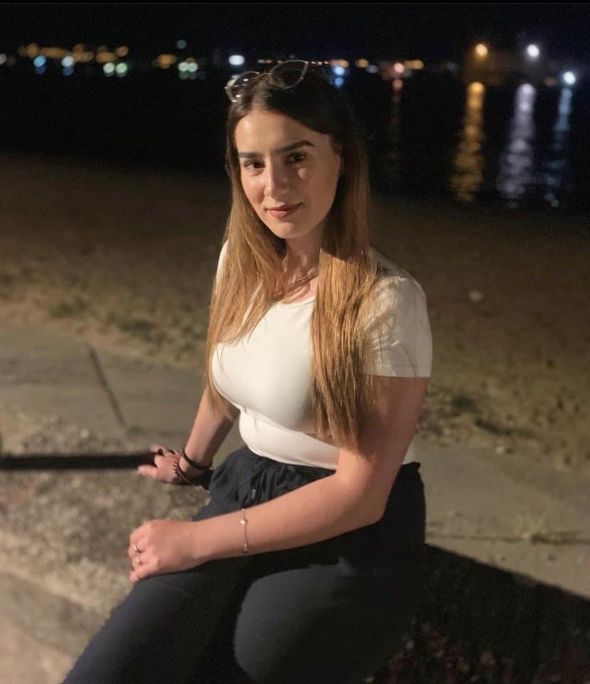 Marinela la grosse pute à gros seins