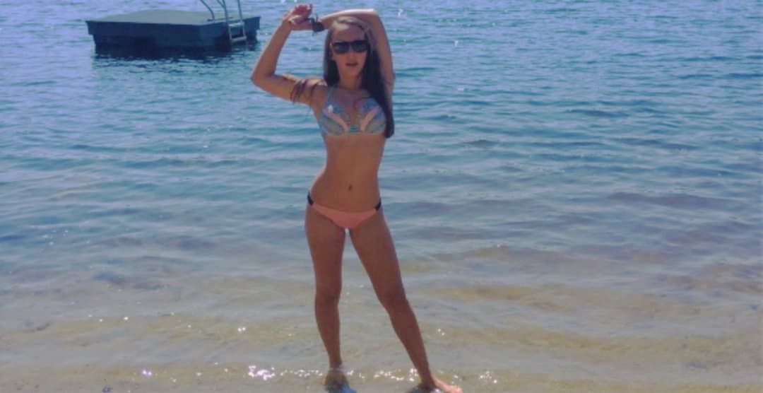 Click to view full size Twin sibling Emma has a slutty time at the beach