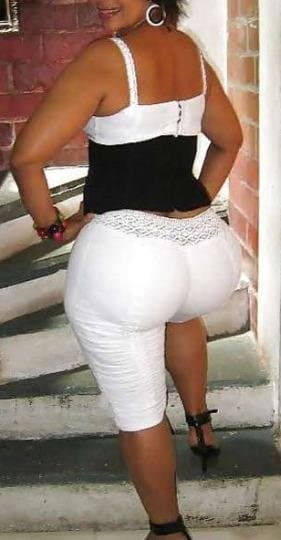 Madura suegra casero Latina mature mother in law gfs mom asked me to fix her laptop , found these