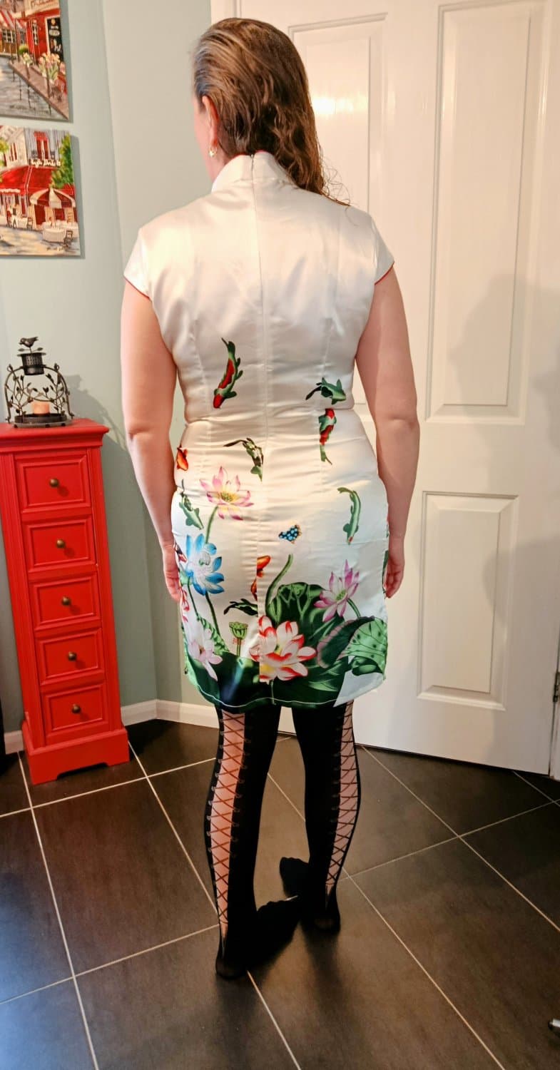 Click to view full size Fran getting very drunk in front of 2 guys