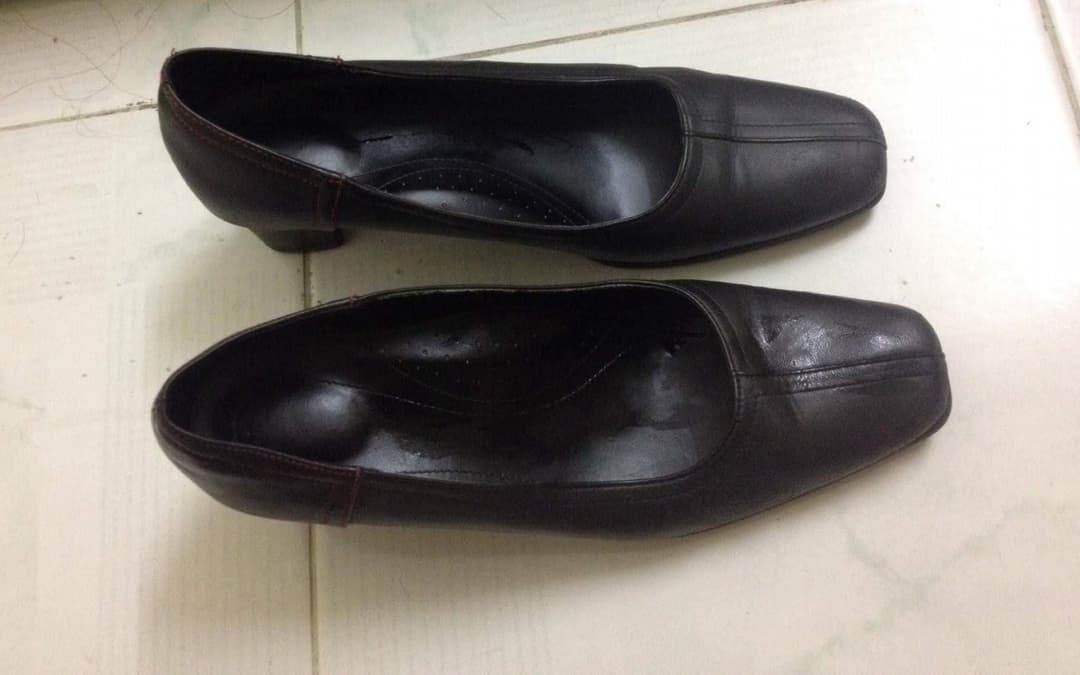 Emptying cum into shoes