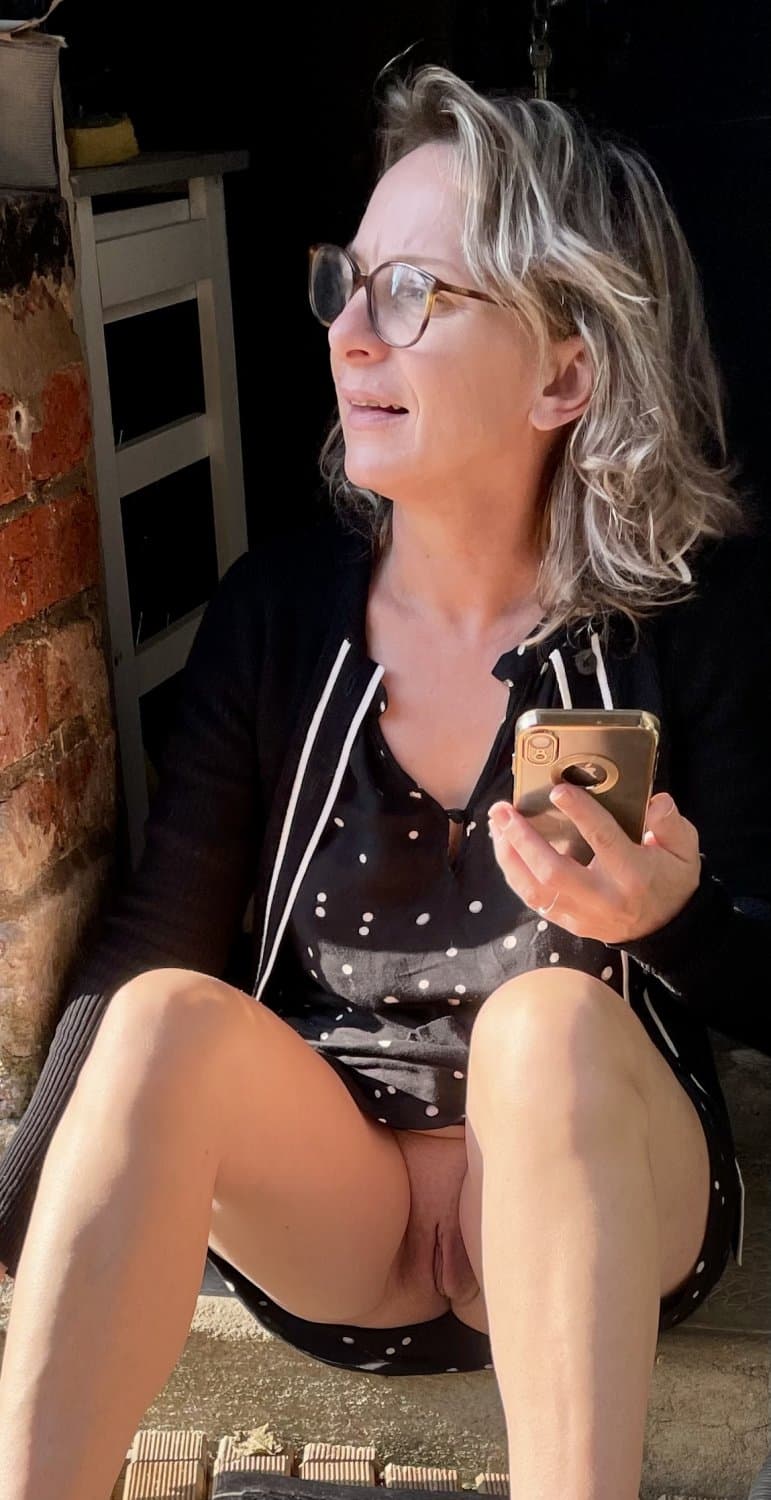 Sabrinag75 la salope exhib