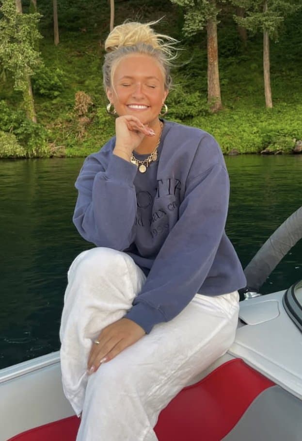 Perfect blonde IRL teen - sexy college PAWG goddess