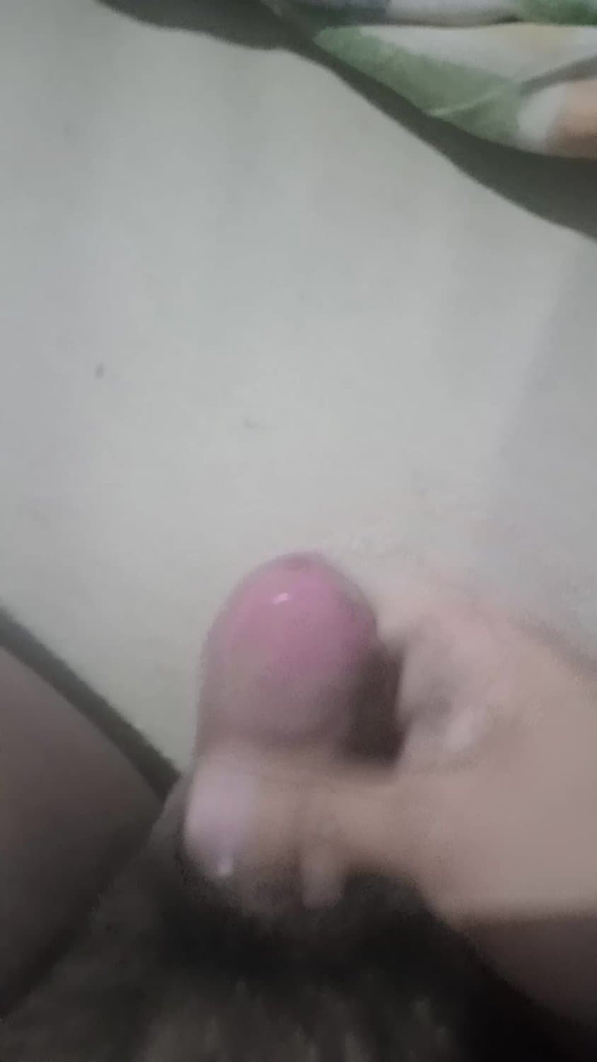 Masturbándome pene chico de 10cm