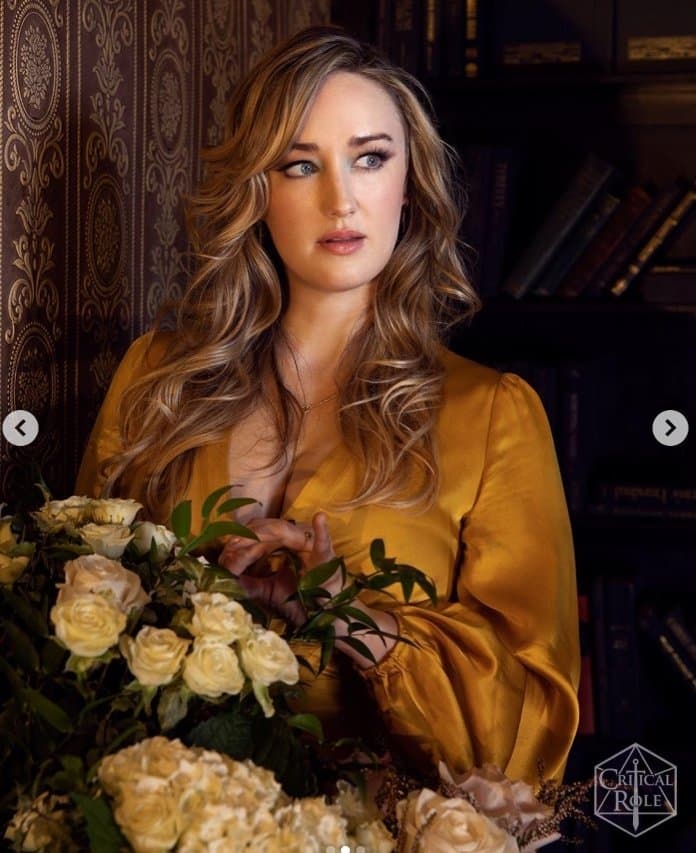 AI Video Ashley Johnson (Critical Role) flashes her boobs in a photoshoot (Pollo Ai)