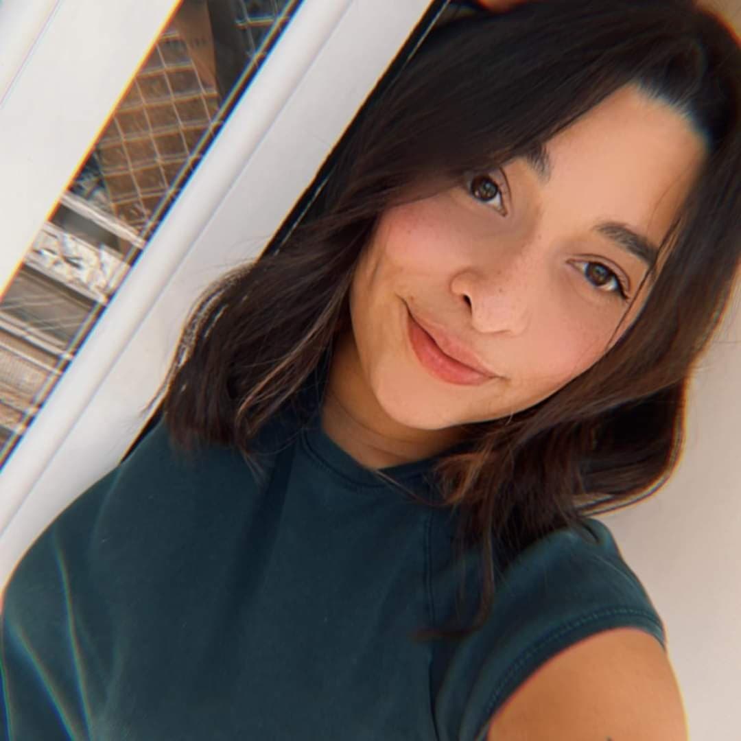 La perra de Marises merece una cogida de garganta hasta venirse dentro por puta???