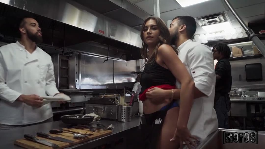 TEEN SLUT FUCKED IN PUBLIC RESTAURANT - SEX IN KITCHEN