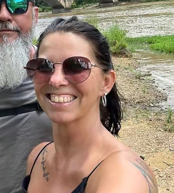 Mature White Trash Biker Chick Jennifer Big Boobs