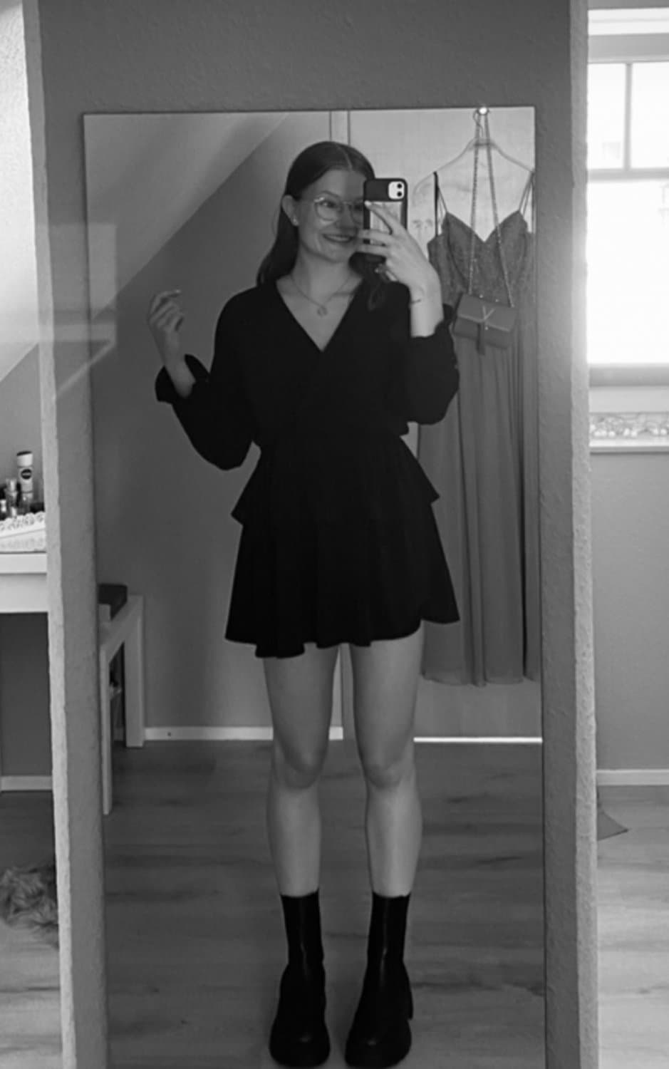 Tight 18 year old german teen whore Hannah J. | Geile 18 jährige deutsche Hure Hannah J.