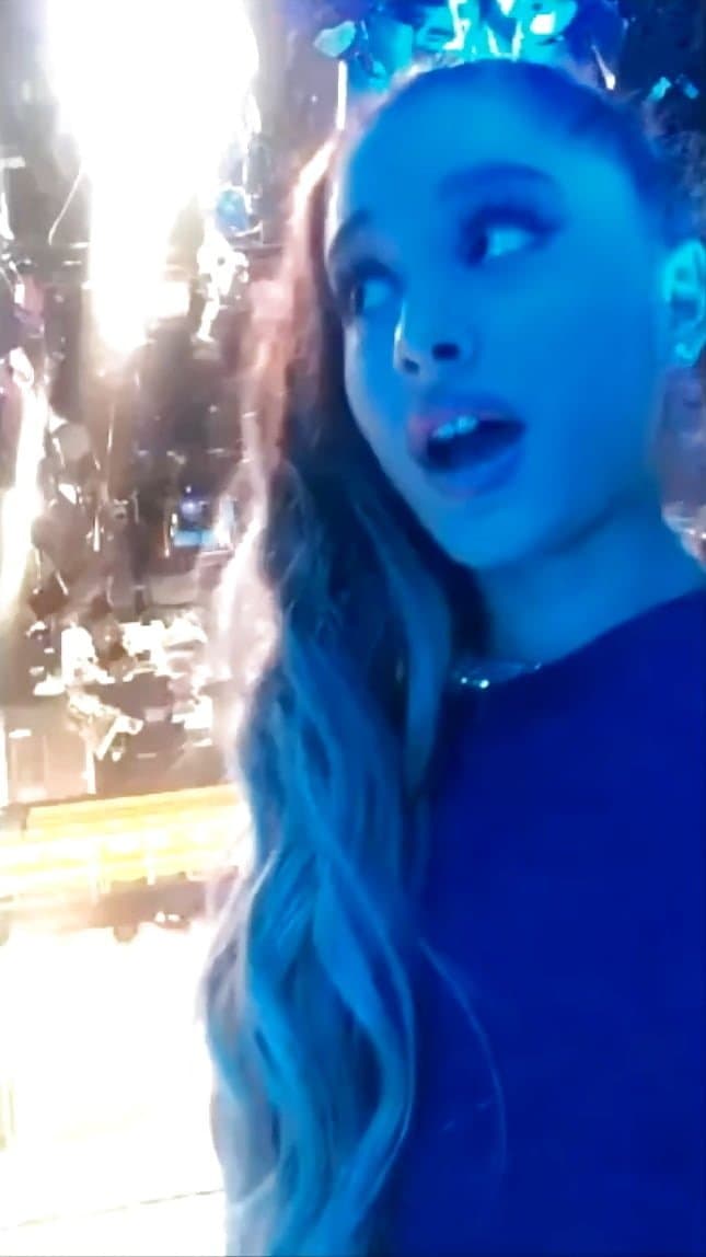 More Ariana Grande face/lips porn to goon to ?