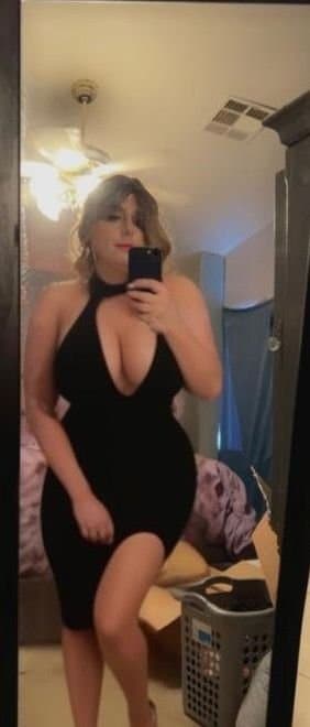 Stacie showing her body