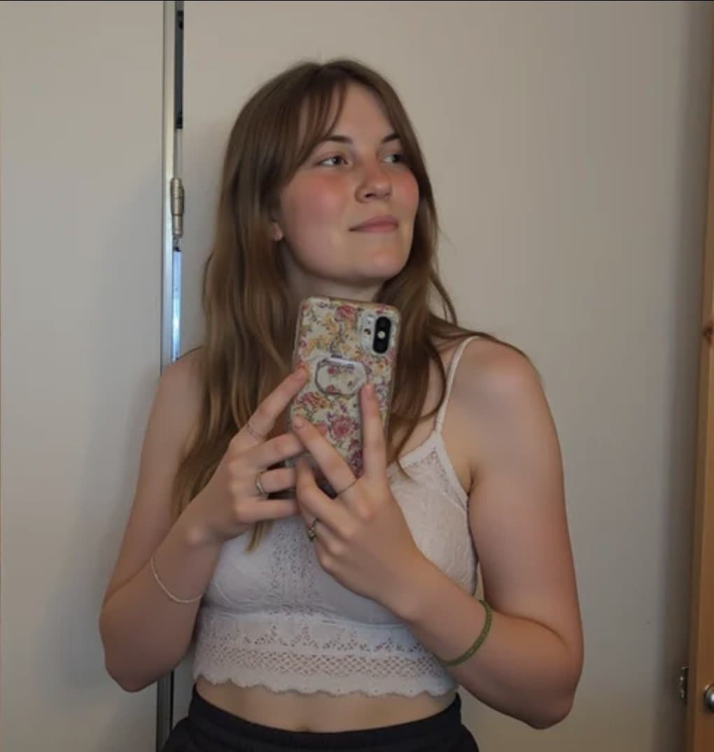 A casual cute german girl but a whore in the sheets~