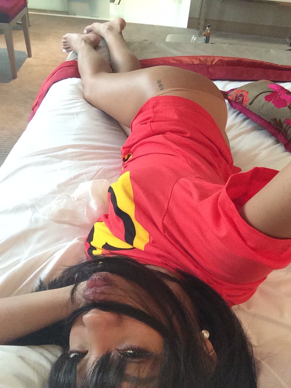 Rihanna - Celebrity Leaks