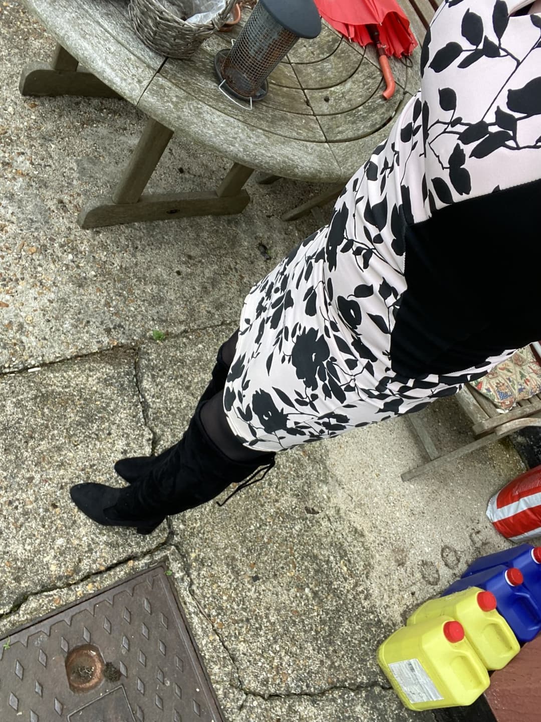 Upload dump, gf coming home so need somewhere to store evidence of Kiera from my girl