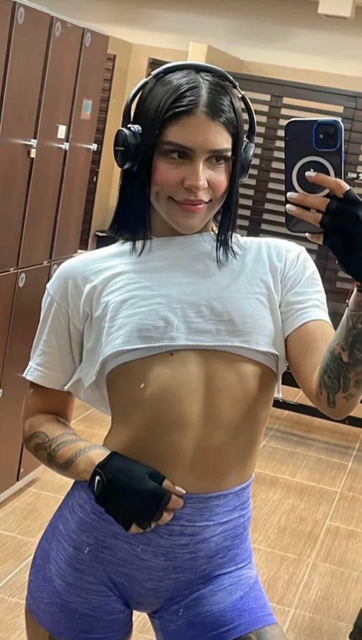 Se llama daniela heredia ex puta de web cam