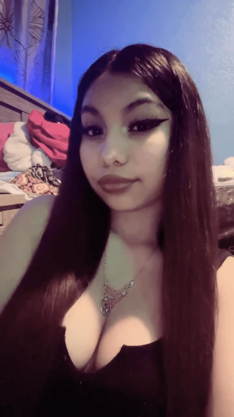 Risk of my barely legal teen Latina cousin Jaz, dm kik or session if caught