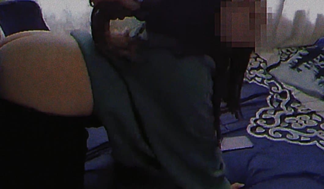 Click to view full size En 4 casa sola culiando rica y apretadita