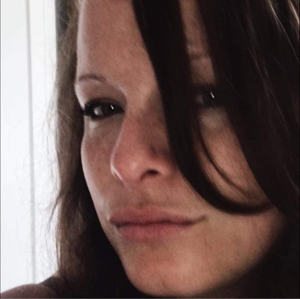 British MILF teases me with her feet