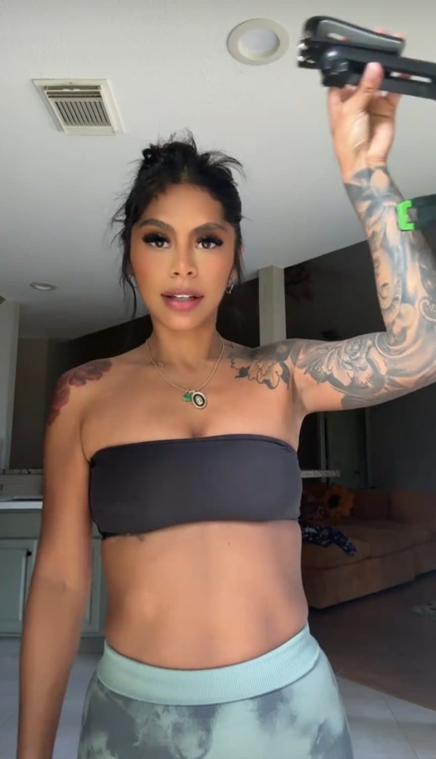 Sexy Latina MILF, Pregnant, Feet, Fit, Comments Welcomed.