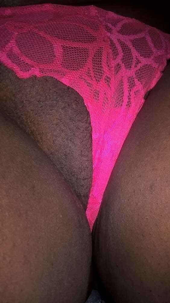 Click to view full size Clapping Them Cheeks