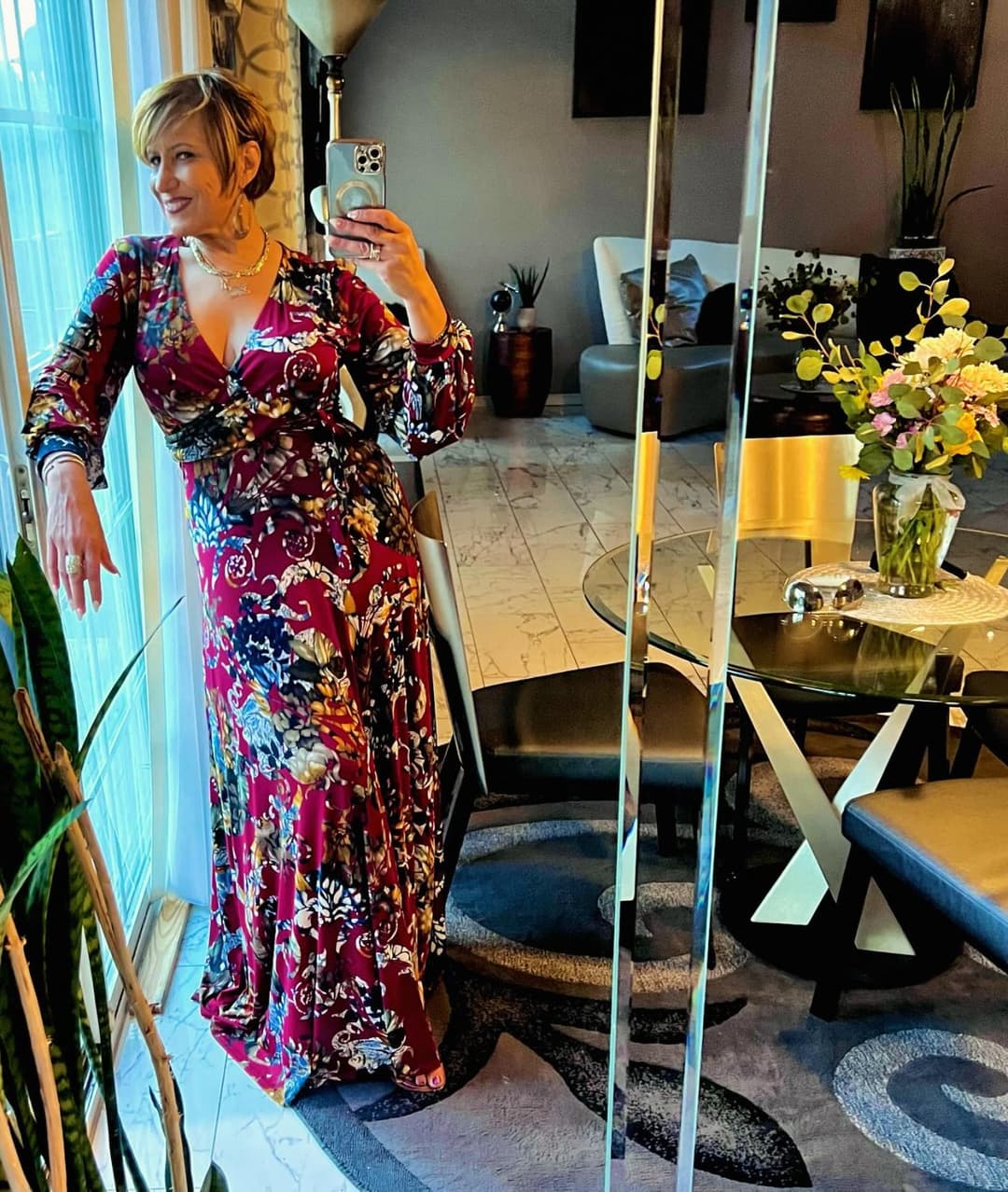 Thick Gilf flight attendant 2