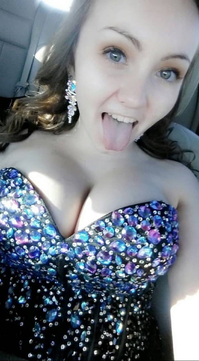 Big Tits College Bimbo Alexis (Bikini)