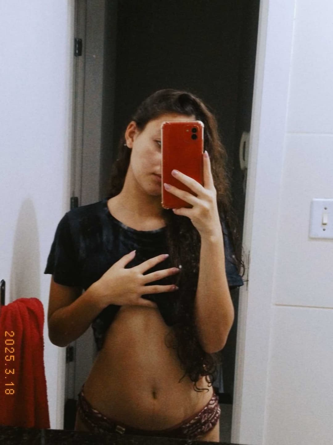 Novinha gostosa vazada com seu nudes ficou famosinha no erome