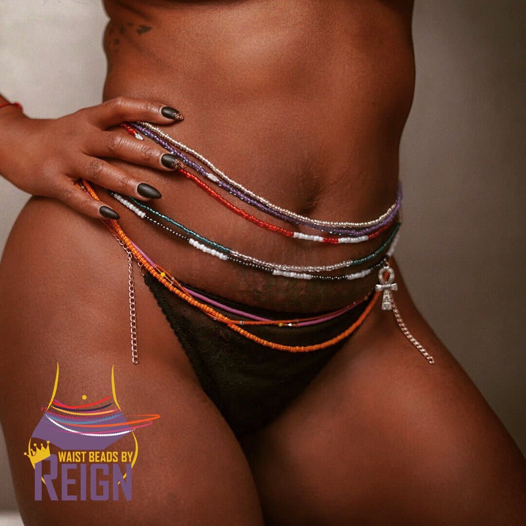 Compilado de africanas usando waist beads