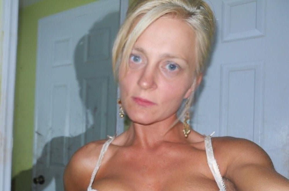 Jenny, a milf married  slut from UK,will be a freeuse whore for you