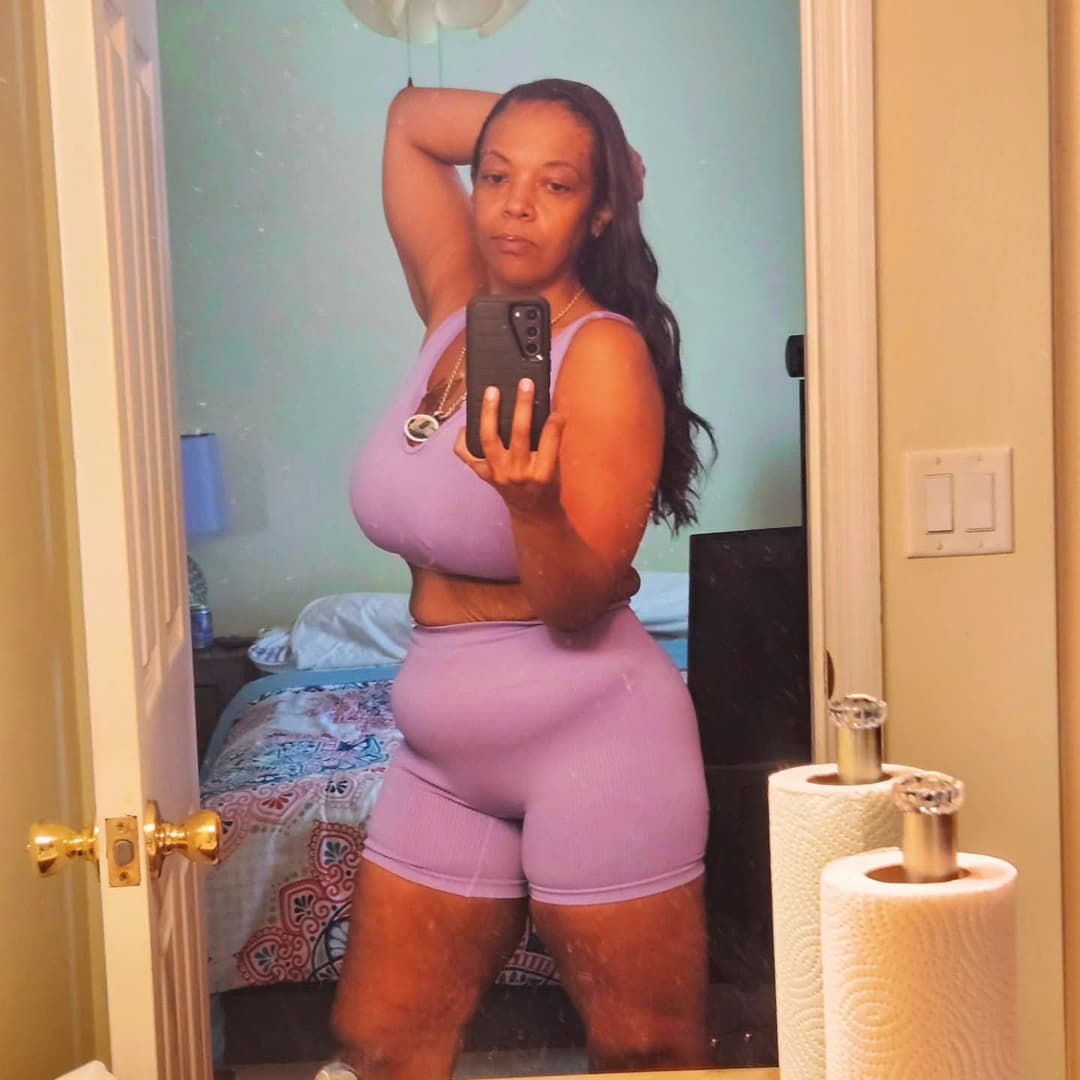 Click to view full size Redbone ebony auntie that got the if We go to the hotel we FUCKIN video & I would not pull out 134