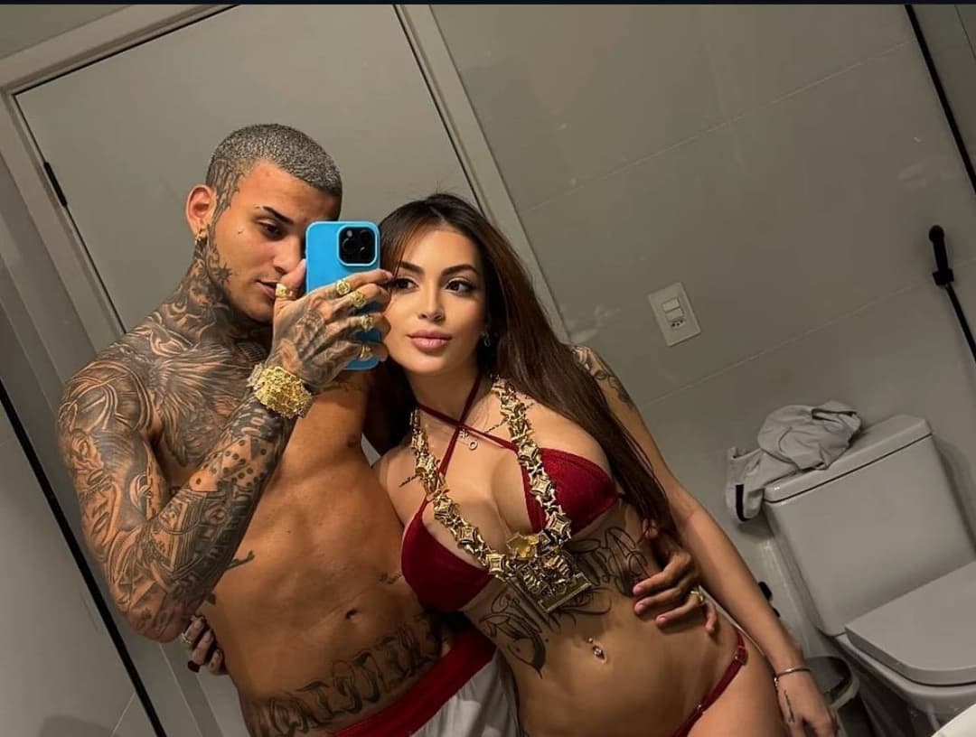 esses dois f0dendo muito, que cavala gostosa de quatro..