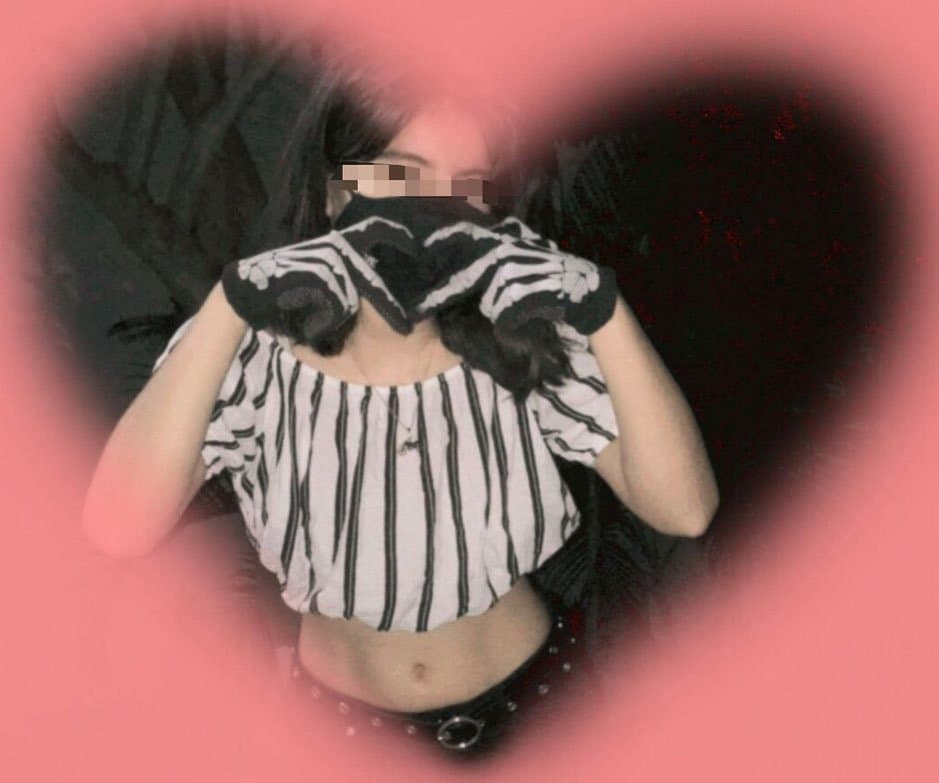 Anyi Gutierrez Niña deliciosa dediquenle pajas con lechita rico