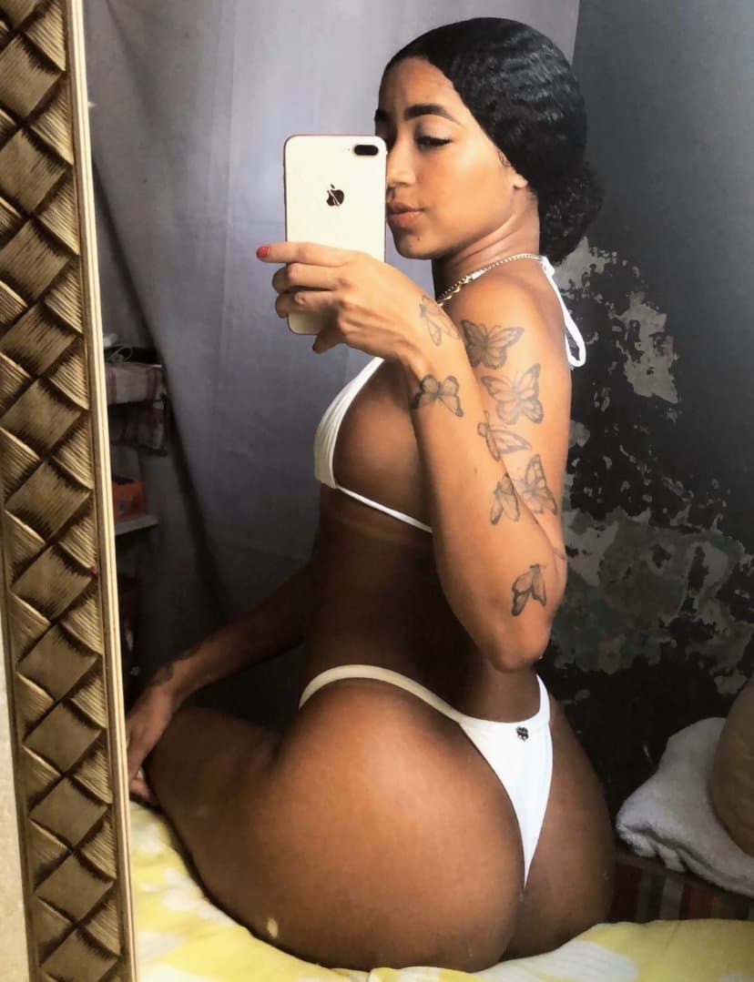 Linda morena bundinha linda