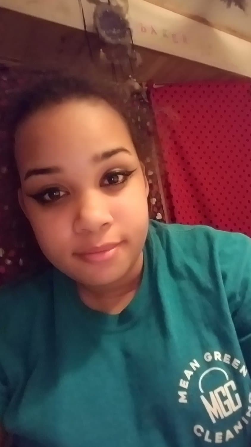 Real Ebony Girlfriend Leaked Rubbing her Clit and Fingering her Webslut Whore Pussy and Shows Nudes